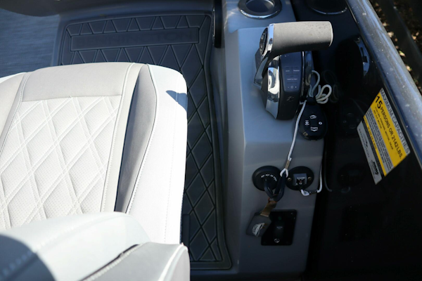 Bennington-RX25 Sport 2021 -Stuart-Florida-United States-5269054