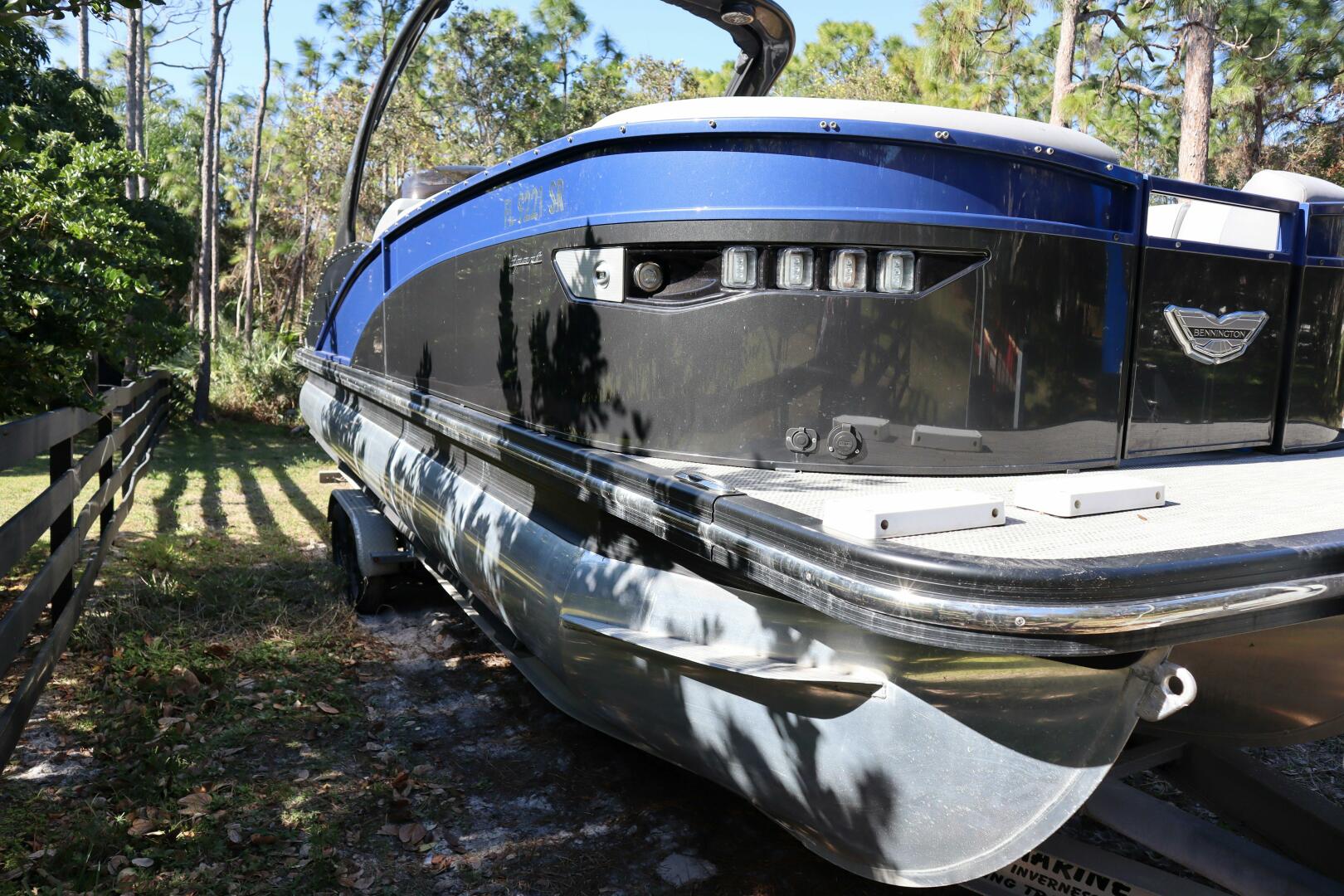 Bennington-RX25 Sport 2021 -Stuart-Florida-United States-5269016 | Thumbnail