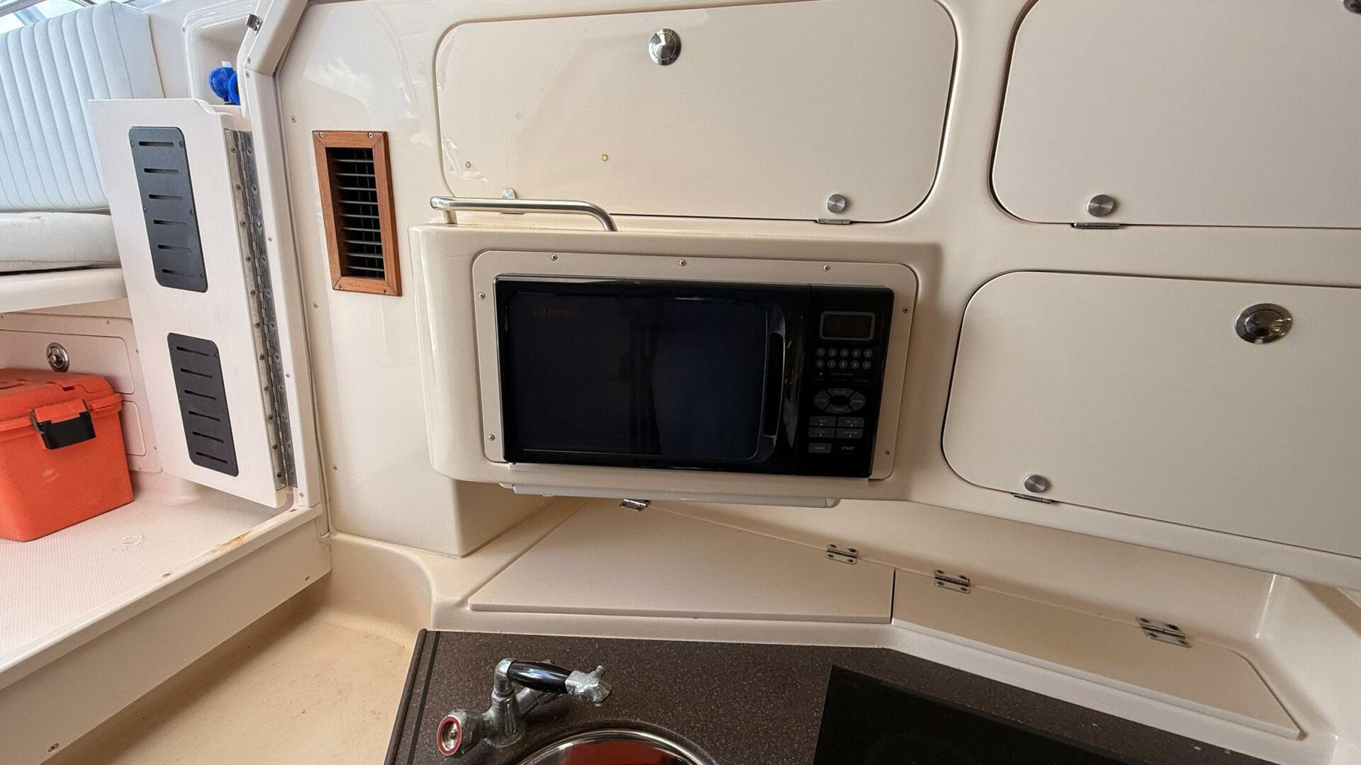 Grady-White-Express 330 2005 -St. Petersburg-Florida-United States-5395339 | Thumbnail