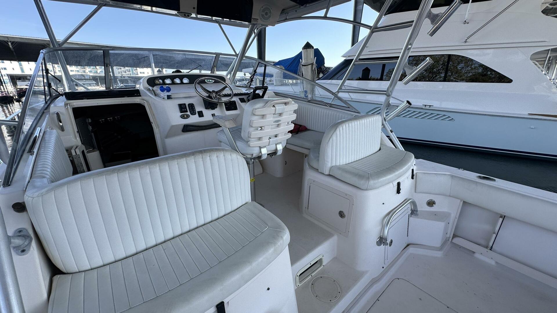 Grady-White-Express 330 2005 -St. Petersburg-Florida-United States-5395366 | Thumbnail