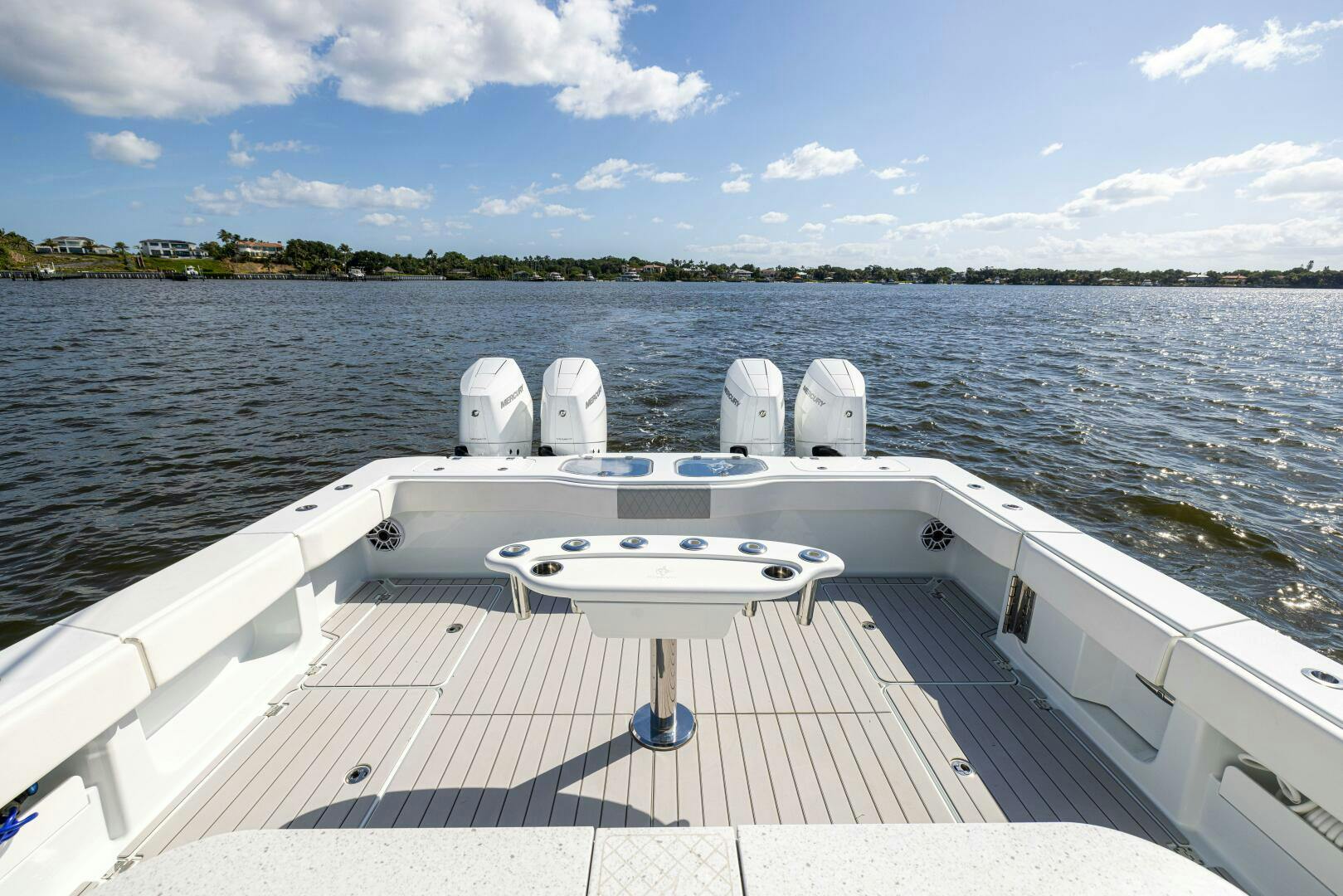 Freeman-47 Center Console 2022-47 Freeman 2022 Stuart-Florida-United States-Freeman 47 2022  Exterior Cockpit-5282241