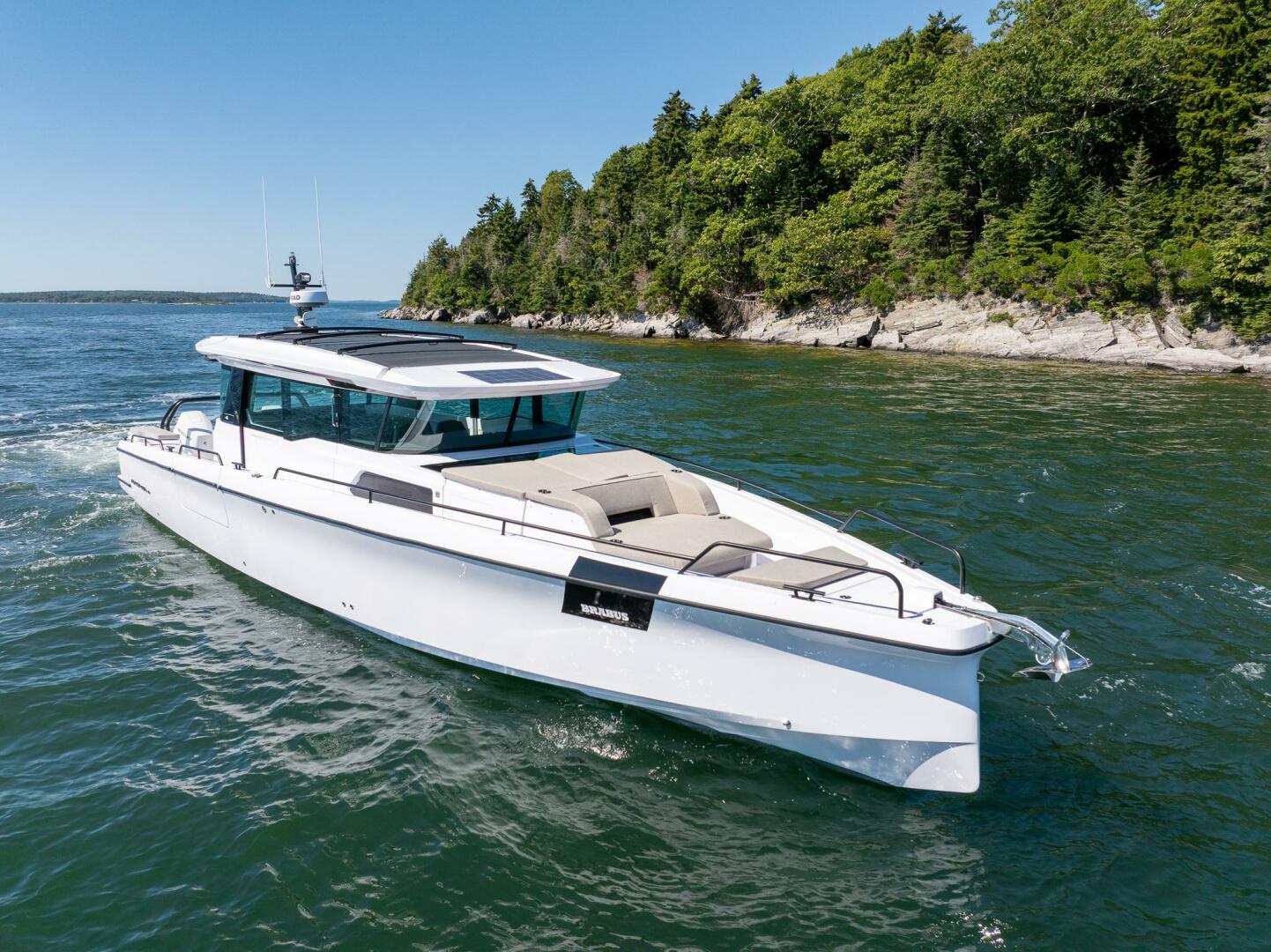 Axopar-Cross Cabin 2025-Stock 2 Yarmouth-Maine-United States-5584102 | Thumbnail