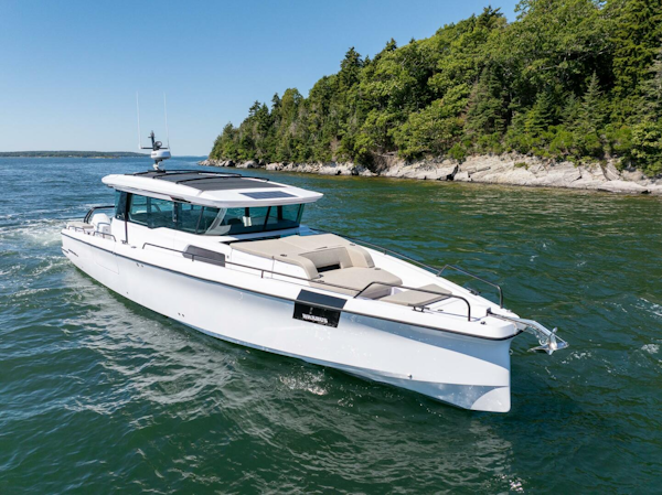 Axopar-Cross Cabin 2025-Stock 2 Yarmouth-Maine-United States-5584102