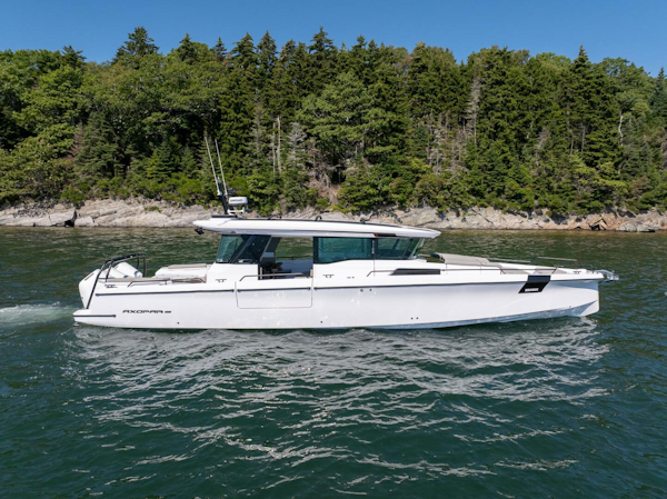 Axopar-Cross Cabin 2025-Stock 2 Yarmouth-Maine-United States-5584112