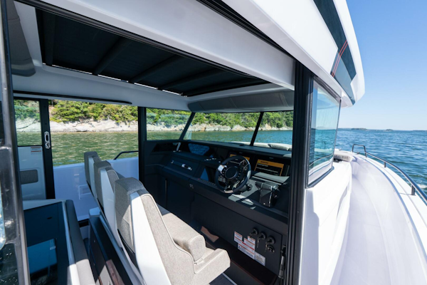 Axopar-Cross Cabin 2025-Stock 2 Yarmouth-Maine-United States-5584127