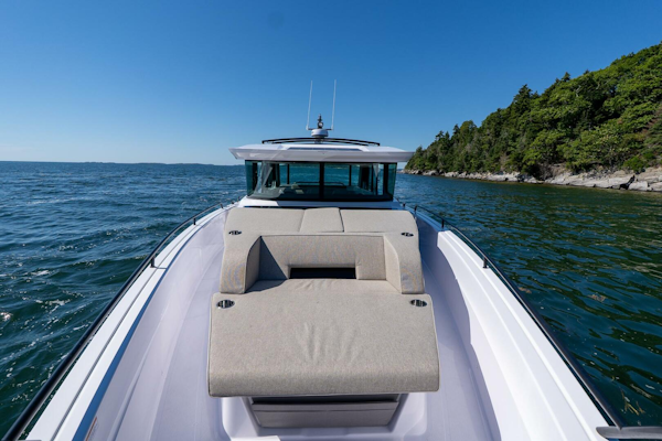 Axopar-Cross Cabin 2025-Stock 2 Yarmouth-Maine-United States-5584122