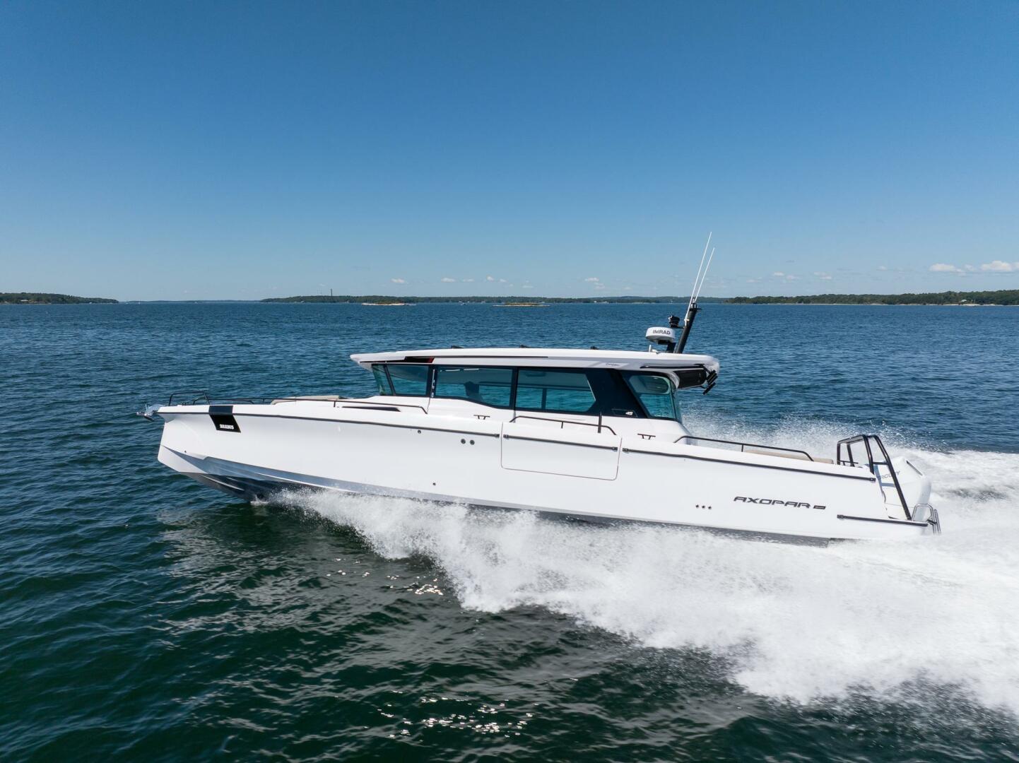 Axopar-Cross Cabin 2025-Stock 2 Yarmouth-Maine-United States-5584115 | Thumbnail