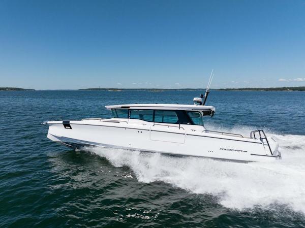 Axopar-Cross Cabin 2025-Stock 2 Yarmouth-Maine-United States-5584115