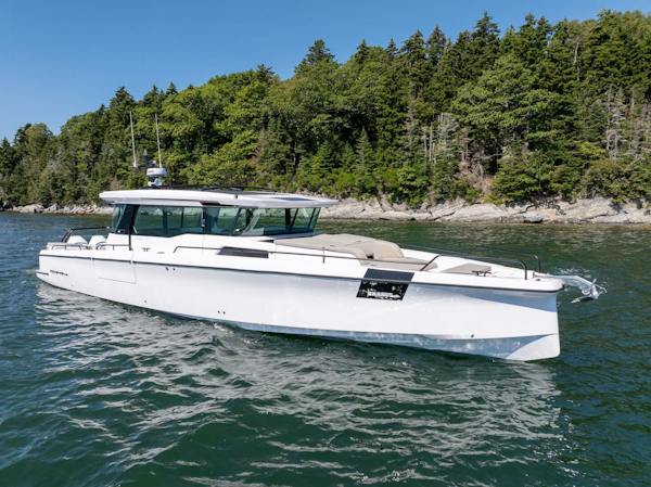 Axopar-Cross Cabin 2025-Stock 2 Yarmouth-Maine-United States-5584100