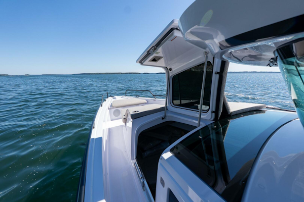 Axopar-Cross Cabin 2025-Stock 2 Yarmouth-Maine-United States-5584117