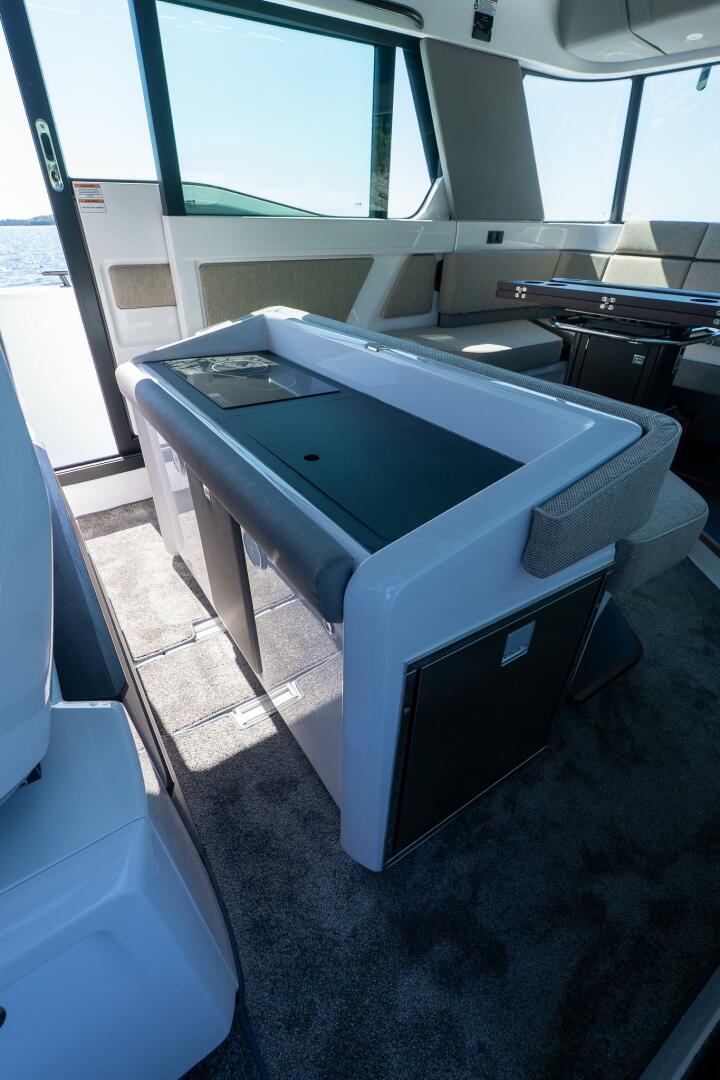 Axopar-Cross Cabin 2025-Stock 2 Yarmouth-Maine-United States-5584143 | Thumbnail