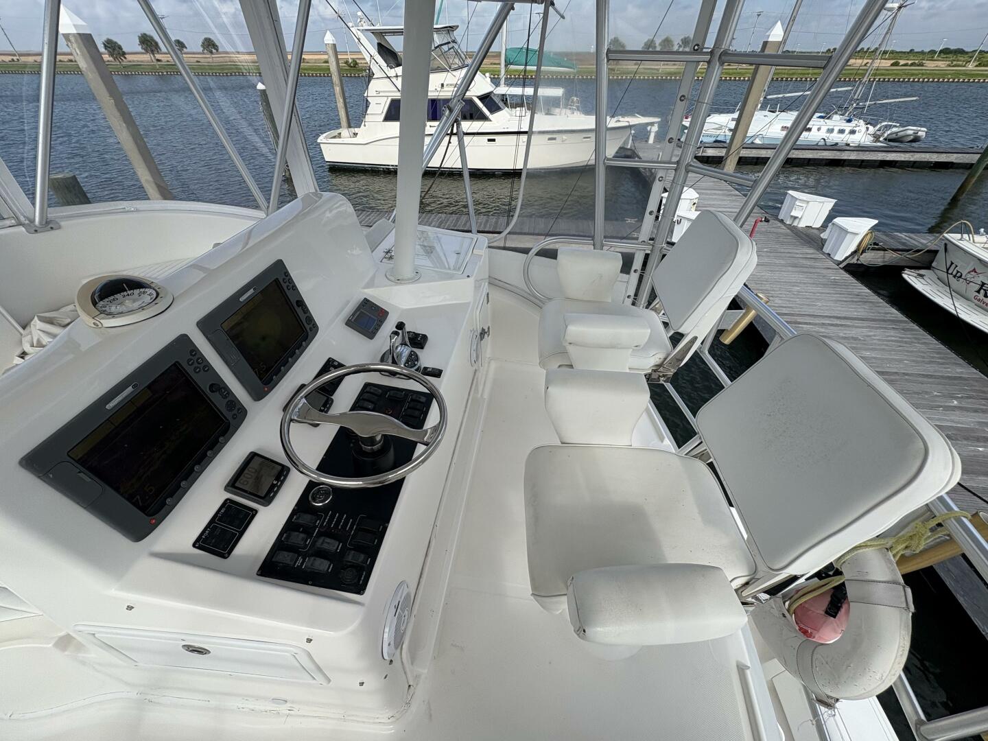 Luhrs-41 Convertible 2005-Rabbit Hole Hitchcock-Texas-United States-2005 Luhrs 41 Convertible Rabbit Hole-5288028 | Thumbnail