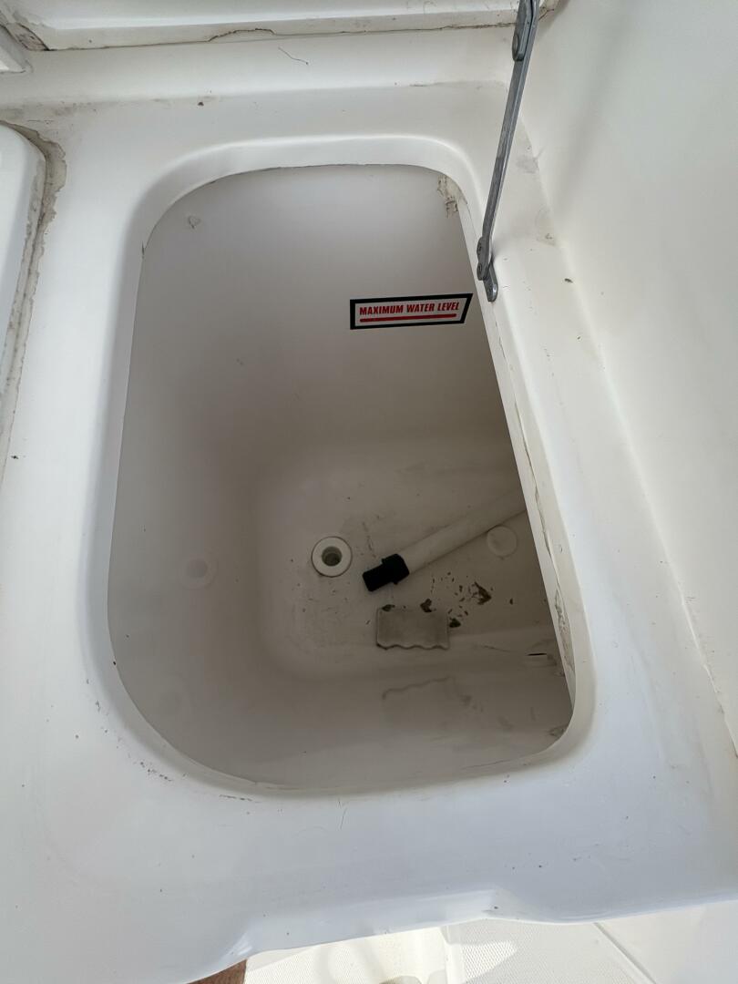 Luhrs-41 Convertible 2005-Rabbit Hole Hitchcock-Texas-United States-2005 Luhrs 41 Convertible Rabbit Hole-5288072 | Thumbnail