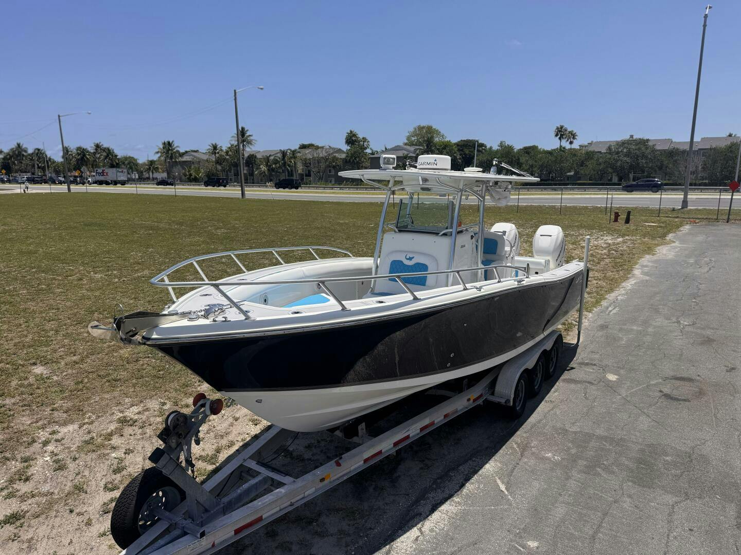 Mako-284 CC 2012 -Pompano Beach-Florida-United States-5292423