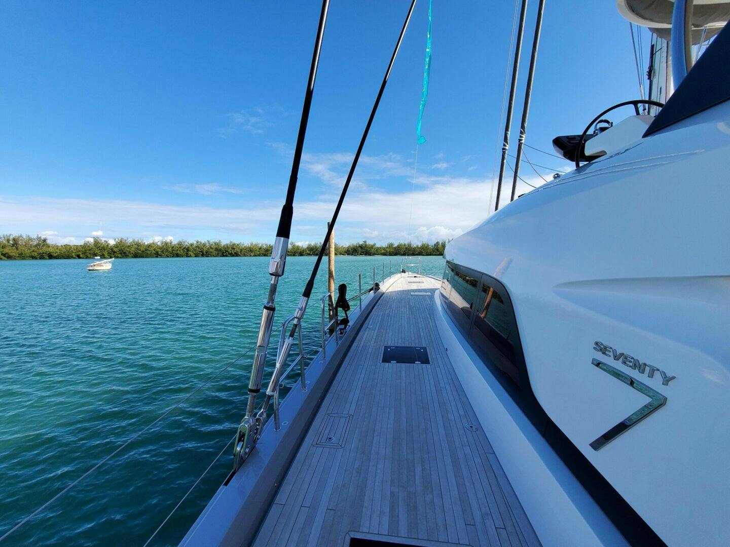 Lagoon 2020 -Miami-2020-lagoon-seventy-7-sail-9759983-20250416075039116-1_XLARGE.jpg-5293132