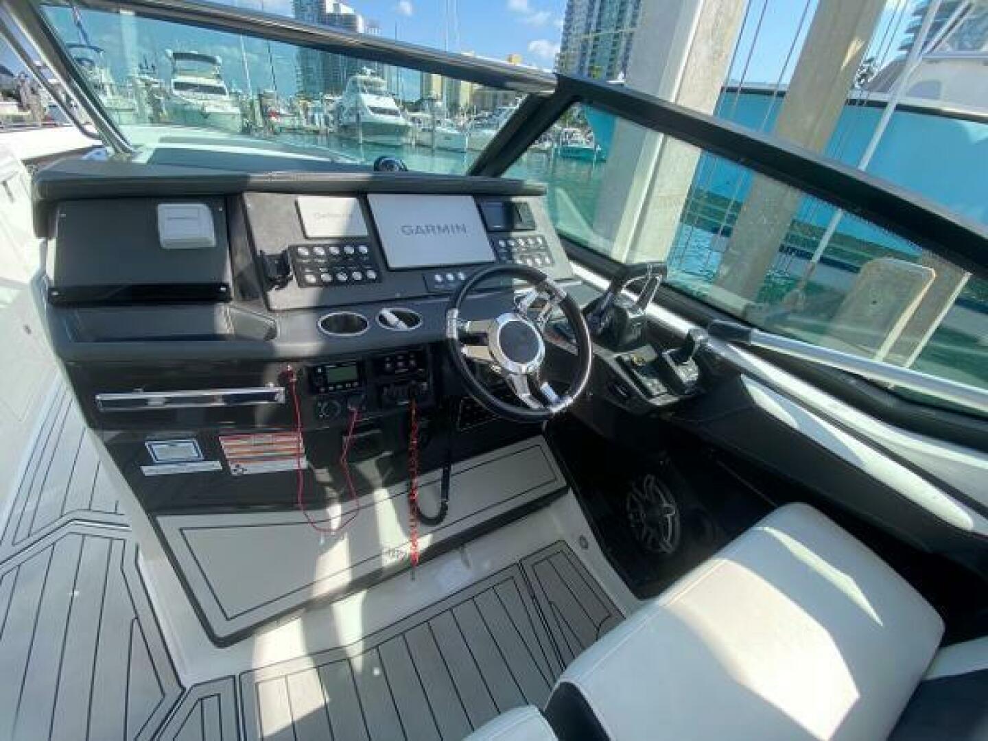 Monterey-385 SE 2018 -Fort Lauderdale-Florida-United States-5310132 | Thumbnail