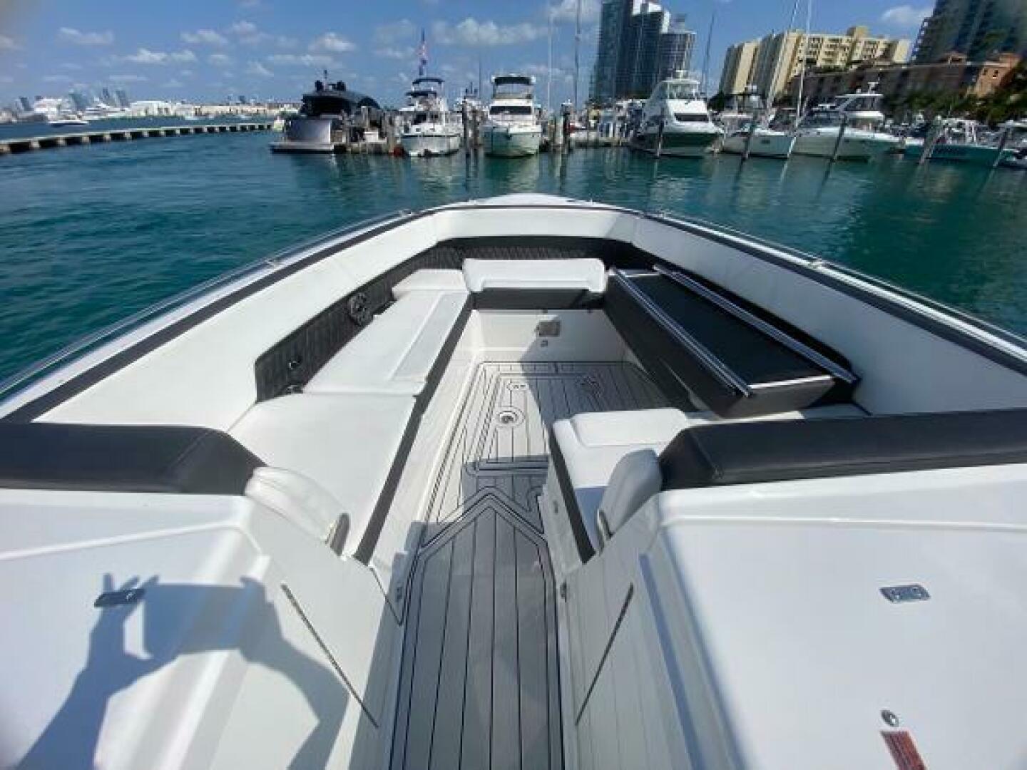 Monterey-385 SE 2018 -Fort Lauderdale-Florida-United States-5310128 | Thumbnail