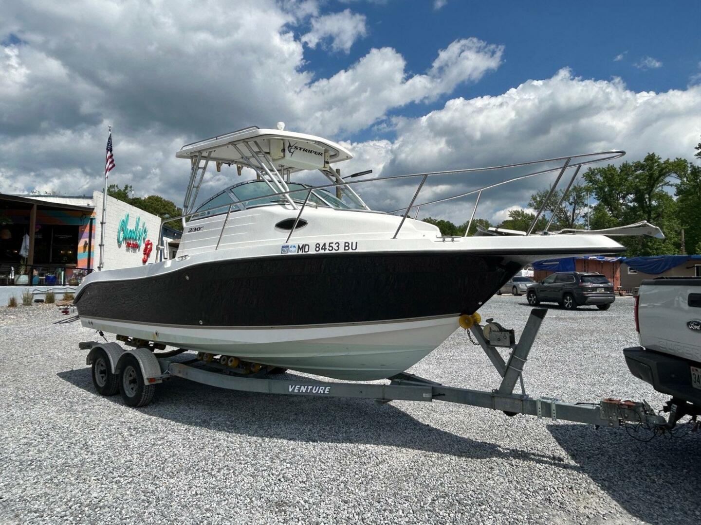 Seaswirl Striper-2301 Walkaround I/O 2005 -Essex-Maryland-United States-5313608 | Thumbnail