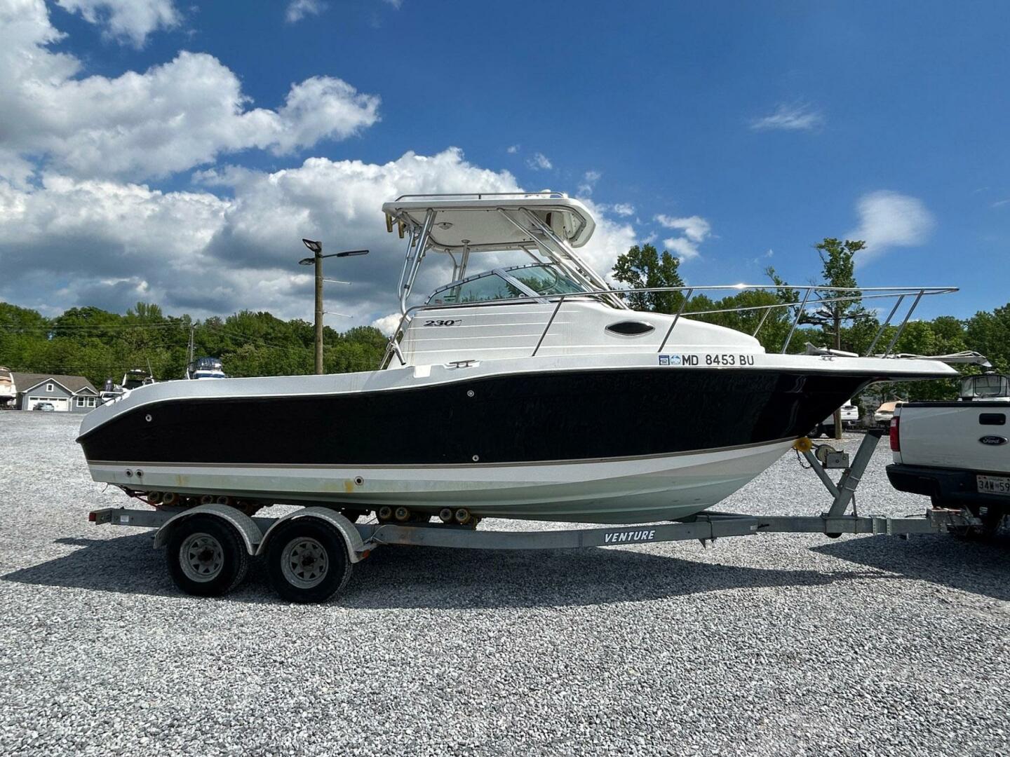 Seaswirl Striper-2301 Walkaround I/O 2005 -Essex-Maryland-United States-5313607 | Thumbnail