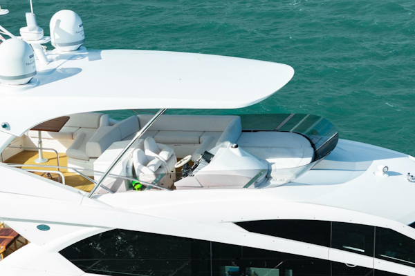 Sunseeker-Manhattan 65 2016 -Stuart-Sunseeker Manhattan 65 yacht, 2016 model, cruising on blue waters.-5314534