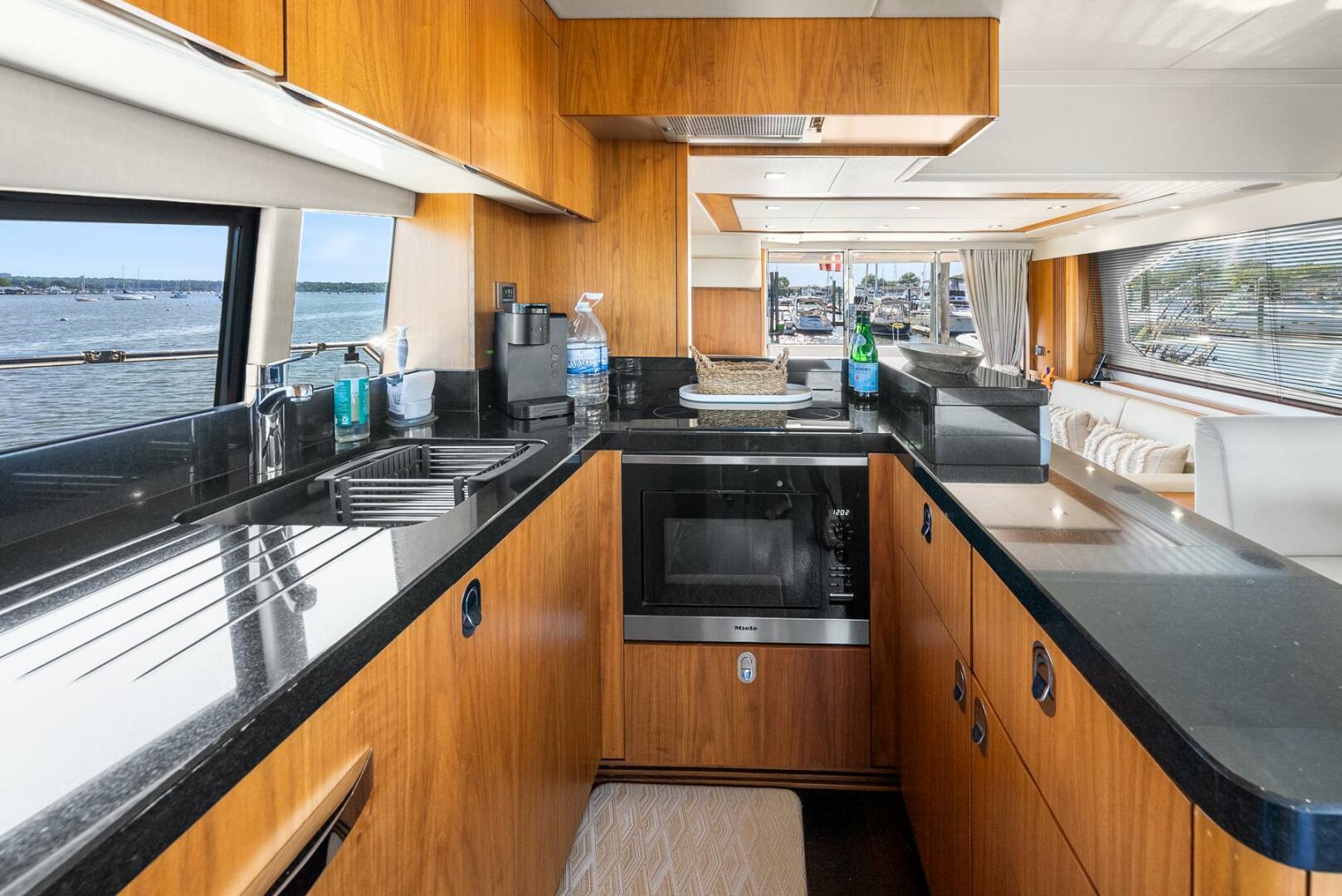 Sunseeker-Manhattan 65 2016 -Stuart-5314620 | Thumbnail