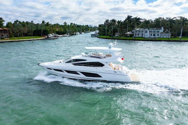 Sunseeker-Manhattan 65 2016 -Stuart-Sunseeker Manhattan 65 yacht cruising on a scenic waterway, 2016 model.-5314519