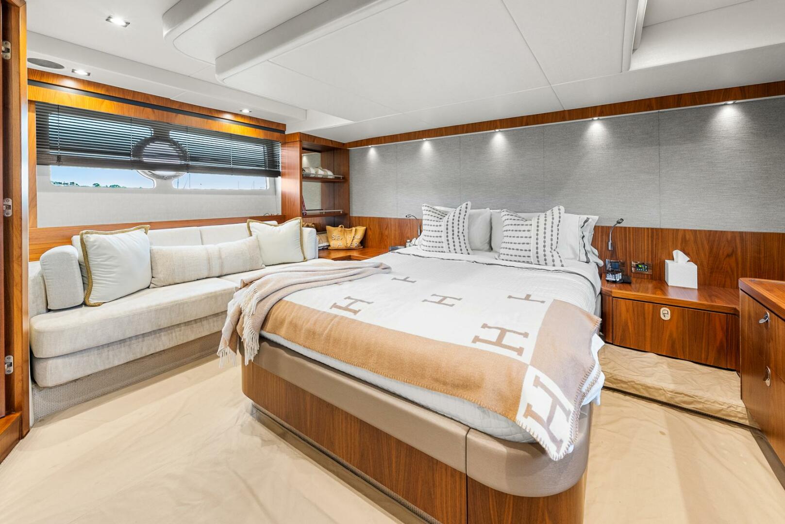 Sunseeker-Manhattan 65 2016 -Stuart-5314593 | Thumbnail
