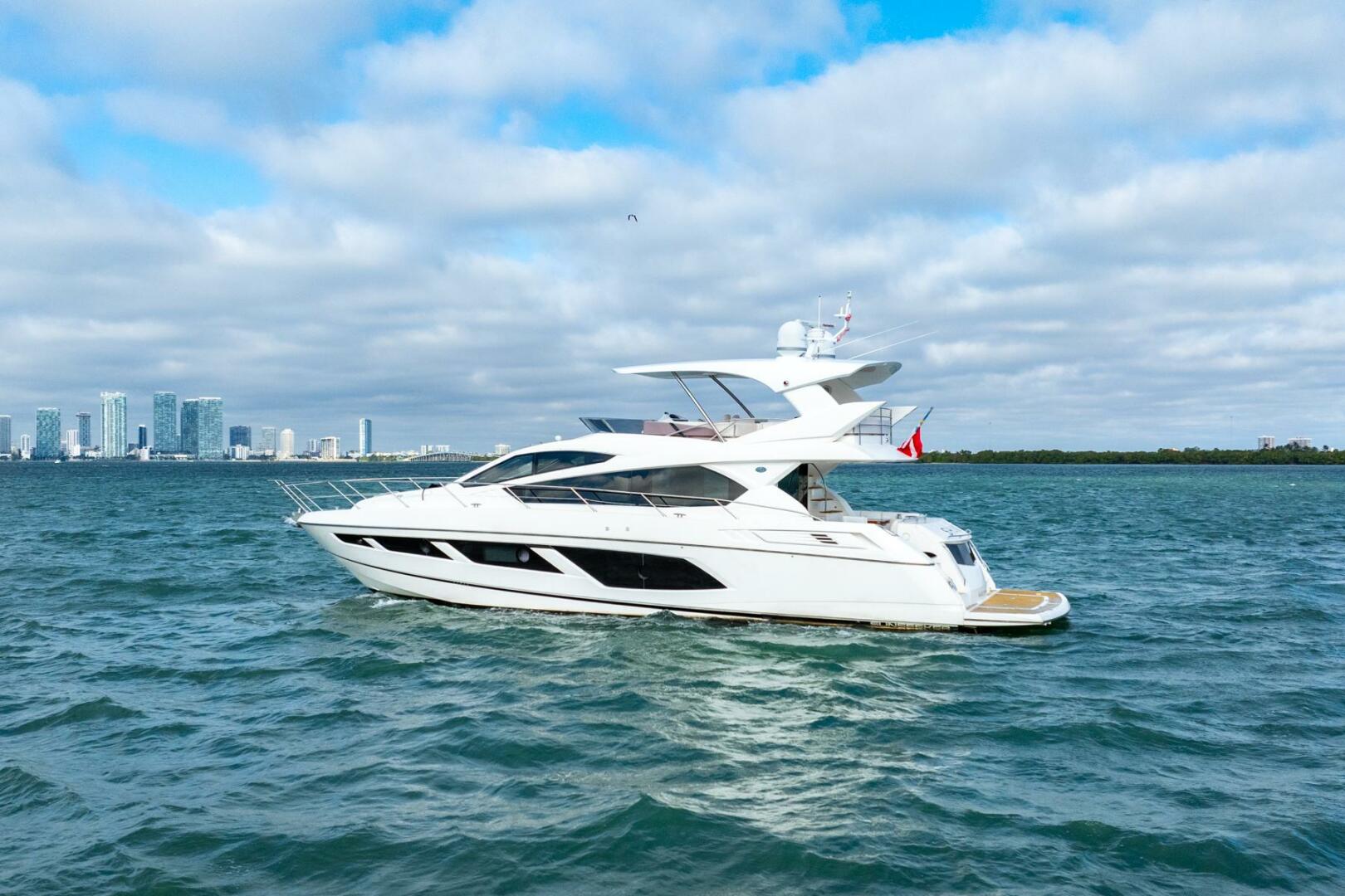 Sunseeker-Manhattan 65 2016 -Stuart-2016 Sunseeker Manhattan 65 yacht cruising on open water.-5314518 | Thumbnail