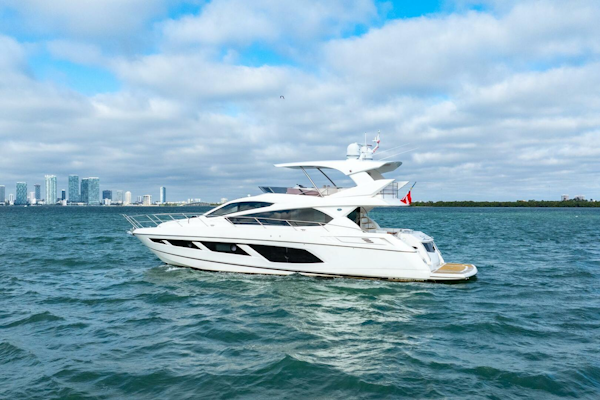 Sunseeker-Manhattan 65 2016 -Stuart-2016 Sunseeker Manhattan 65 yacht cruising on open water.-5314518
