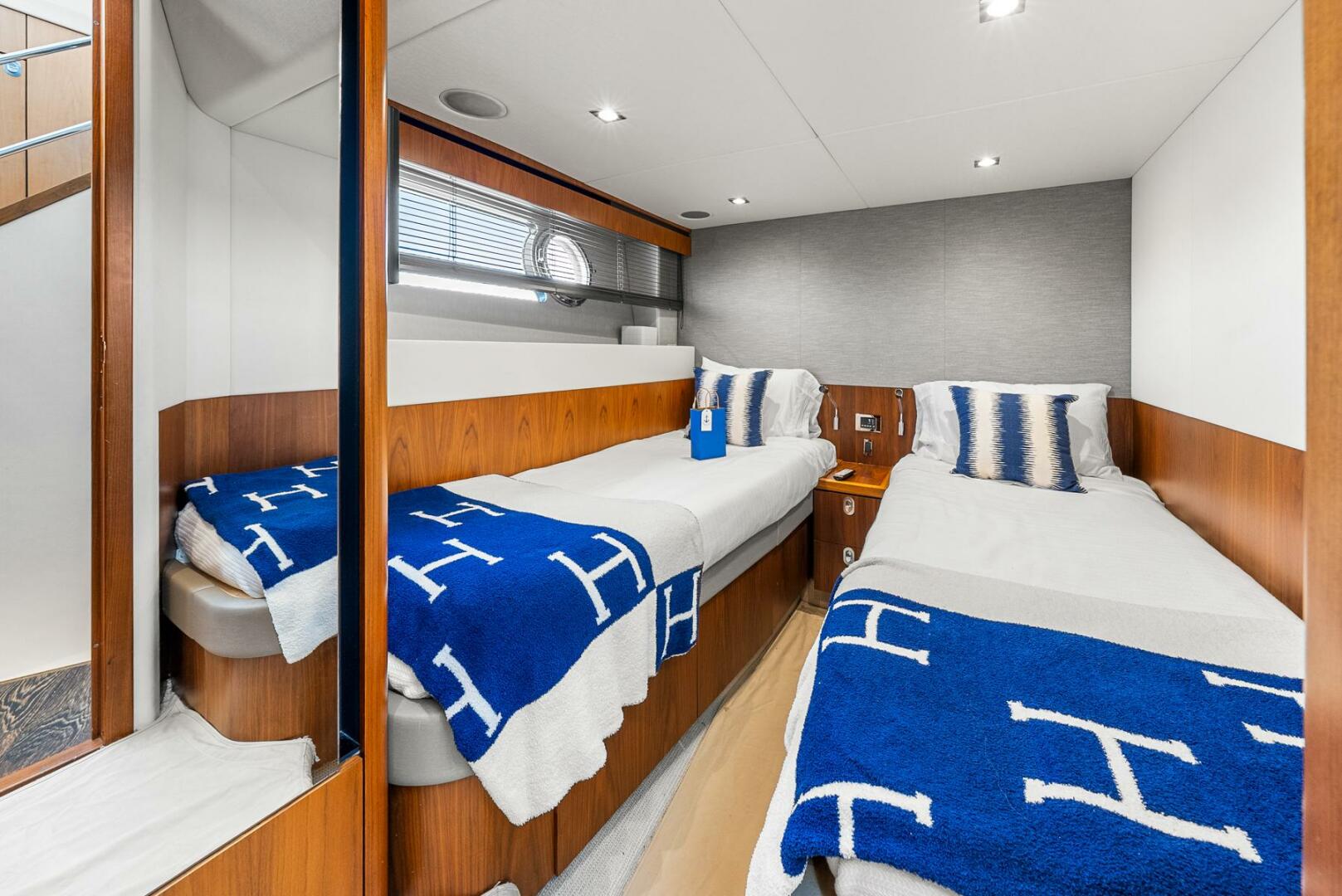 Sunseeker-Manhattan 65 2016 -Stuart-5314580 | Thumbnail