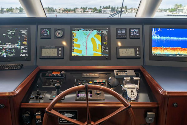 Crescent-Raised Pilothouse 2004-RISK AND REWARD West Palm Beach-Florida-United States-Helm-5316070