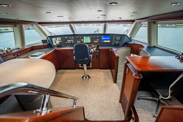Crescent-Raised Pilothouse 2004-RISK AND REWARD West Palm Beach-Florida-United States-Pilothouse-5316066