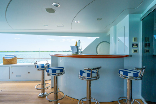 Crescent-Raised Pilothouse 2004-RISK AND REWARD West Palm Beach-Florida-United States-Aft Deck Bar-5316104