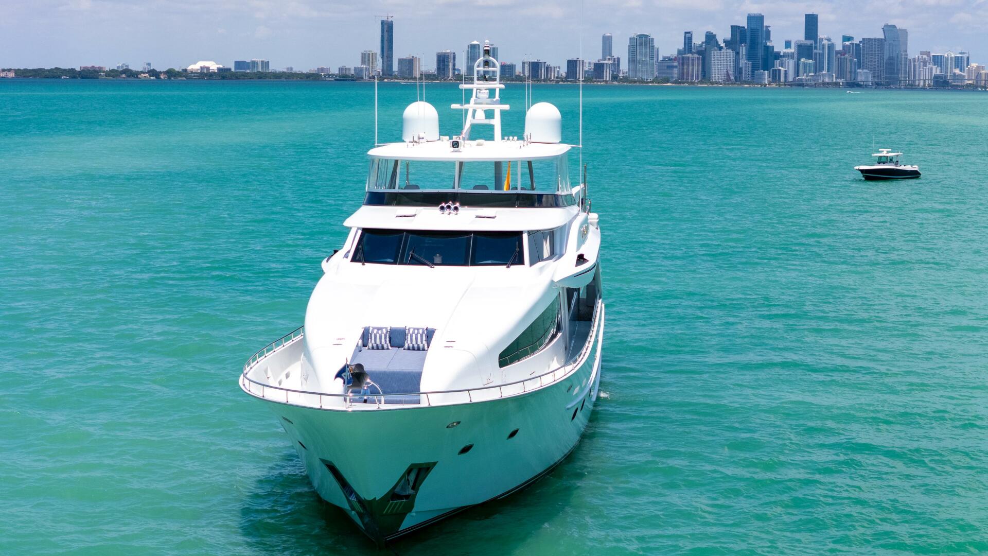 Crescent-Raised Pilothouse 2004-RISK AND REWARD West Palm Beach-Florida-United States-Bow-5316118 | Thumbnail