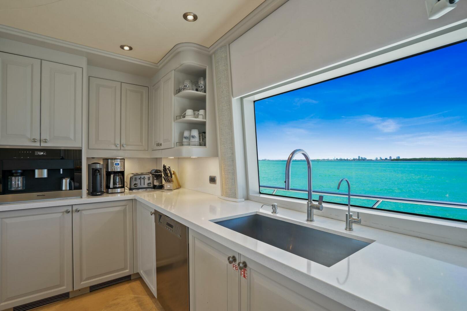 Crescent-Raised Pilothouse 2004-RISK AND REWARD West Palm Beach-Florida-United States-5324180 | Thumbnail