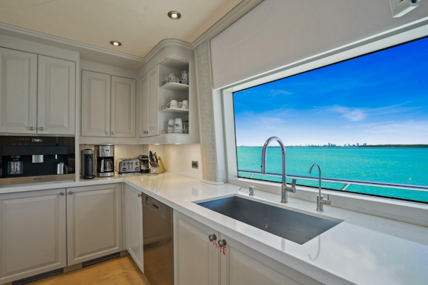 Crescent-Raised Pilothouse 2004-RISK AND REWARD West Palm Beach-Florida-United States-5324180