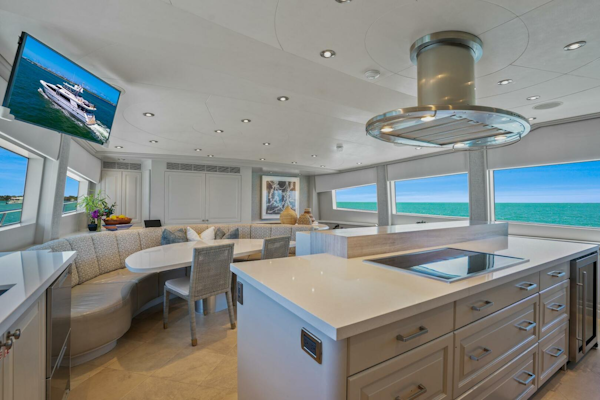 Crescent-Raised Pilothouse 2004-RISK AND REWARD West Palm Beach-Florida-United States-5324182