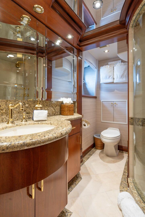 Crescent-Raised Pilothouse 2004-RISK AND REWARD West Palm Beach-Florida-United States-Queen Guest Ensuite-5322301
