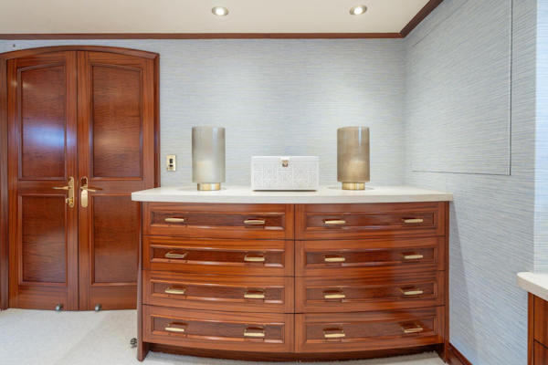 Crescent-Raised Pilothouse 2004-RISK AND REWARD West Palm Beach-Florida-United States-Owner Stateroom-5316051