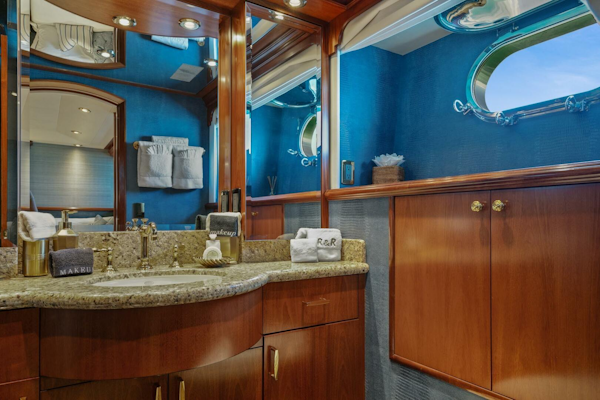 Crescent-Raised Pilothouse 2004-RISK AND REWARD West Palm Beach-Florida-United States-5324172