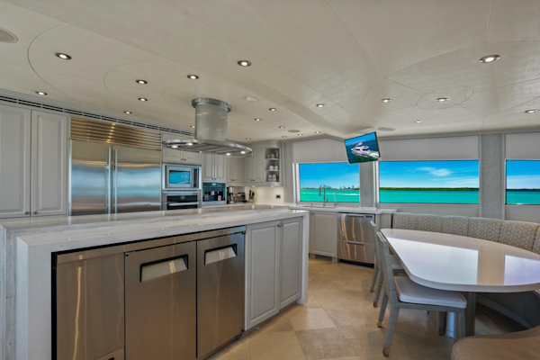 Crescent-Raised Pilothouse 2004-RISK AND REWARD West Palm Beach-Florida-United States-5324178