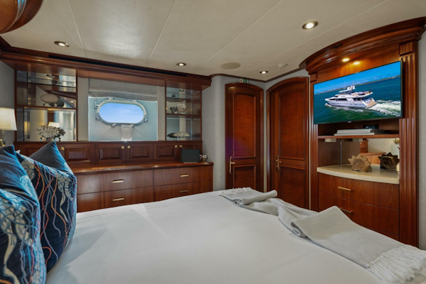 Crescent-Raised Pilothouse 2004-RISK AND REWARD West Palm Beach-Florida-United States-5324174