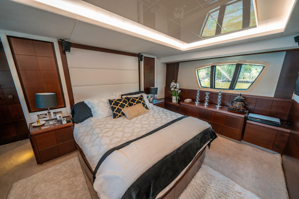Azimut-75 Fly 2010-Minimal Risk Fort Lauderdale-Florida-United States-5322377