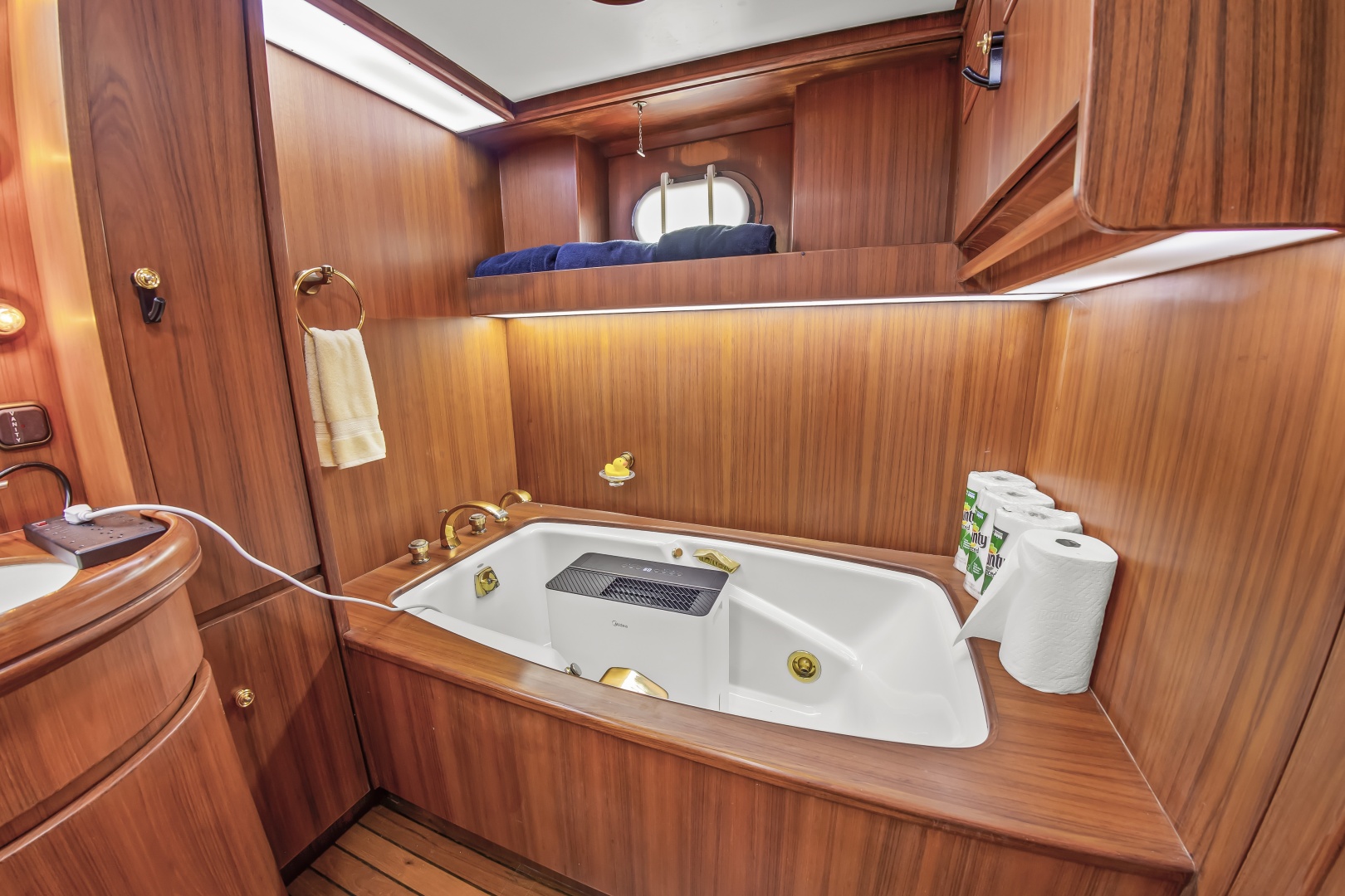 Jongert-78 Motor Yacht 1987-4 Umbrellas Beaufort-North Carolina-United States-78Jongert250-6039207 | Thumbnail