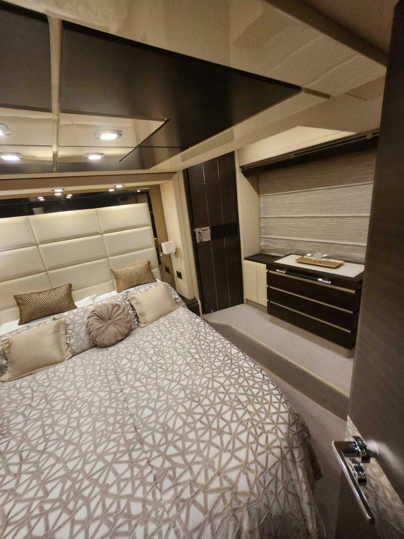 Azimut-Flybridge 2014 -Sunny Isles Beach-Florida-United States-5352072 | Thumbnail