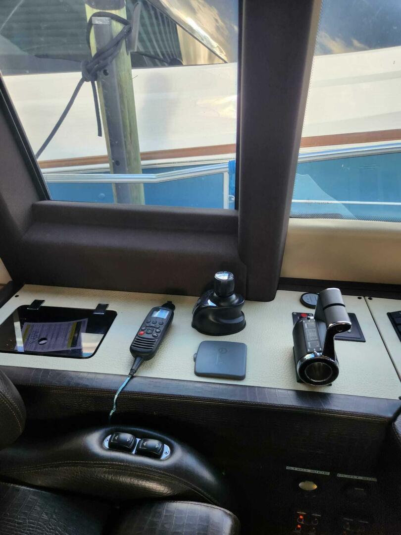 Azimut-Flybridge 2014 -Sunny Isles Beach-Florida-United States-5352059 | Thumbnail