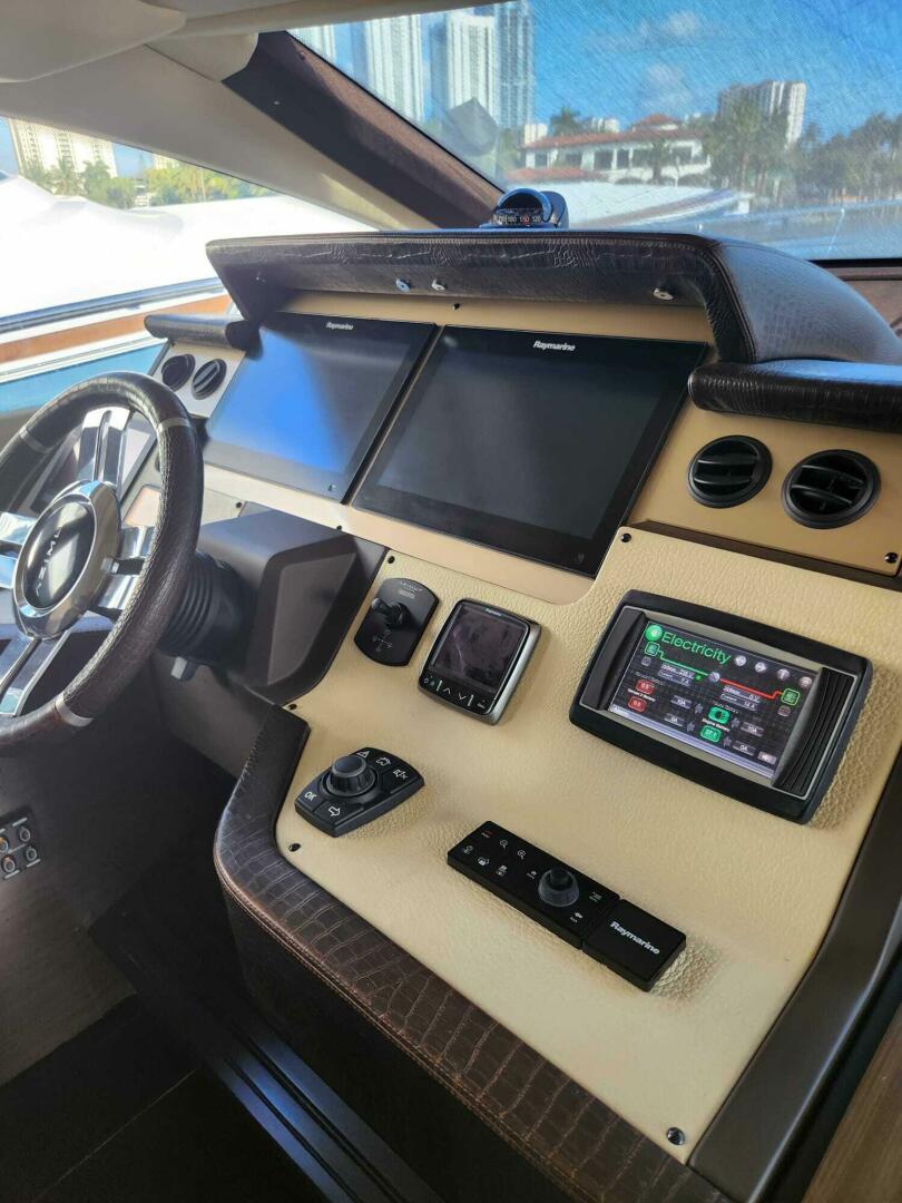 Azimut-Flybridge 2014 -Sunny Isles Beach-Florida-United States-5352053 | Thumbnail