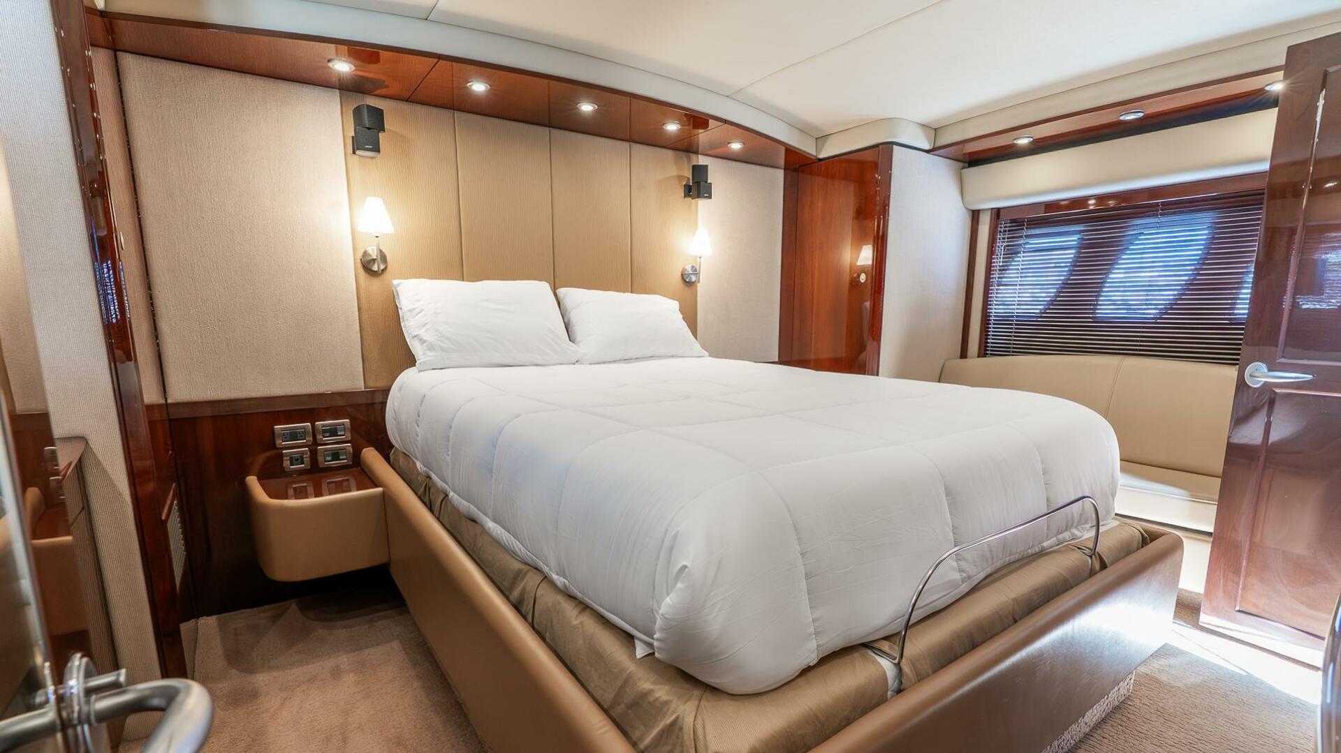 Sea Ray-Sundancer 60 2008-Three Sons Bayfield-Wisconsin-United States-5341563 | Thumbnail