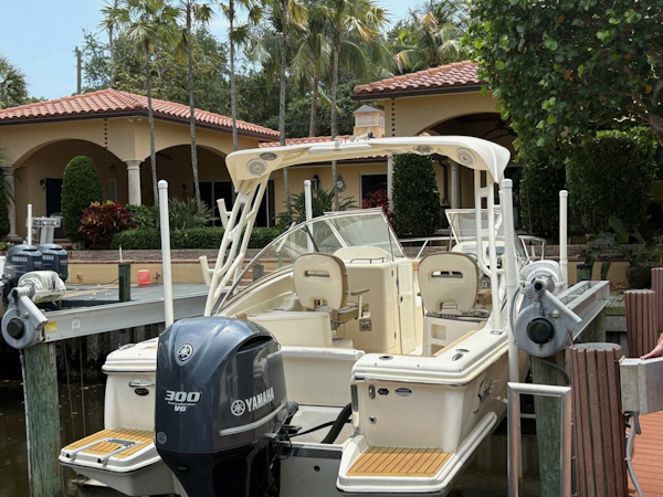 Scout-245 Dorado 2014 -Palm Beach Gardens-Florida-United States-5341674