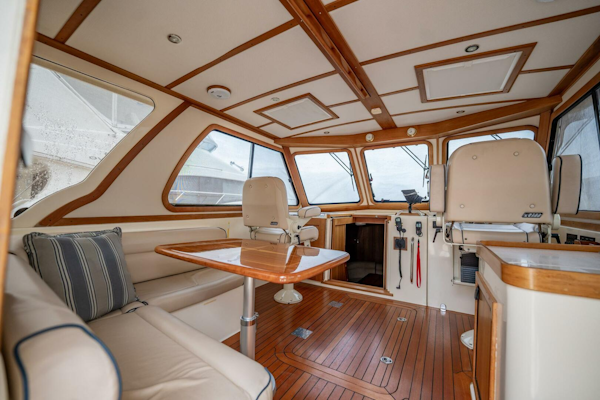 Sabre-42 Express 2006-Moondance Stuart-Florida-United States-9  Helm Deck Foward View Port-5408051